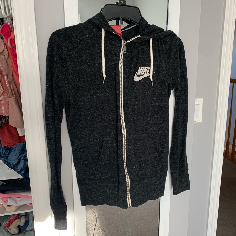 nike sweatshirt zip up